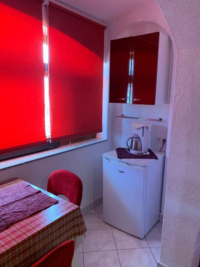 Vila Tesmija Baška Esterno foto