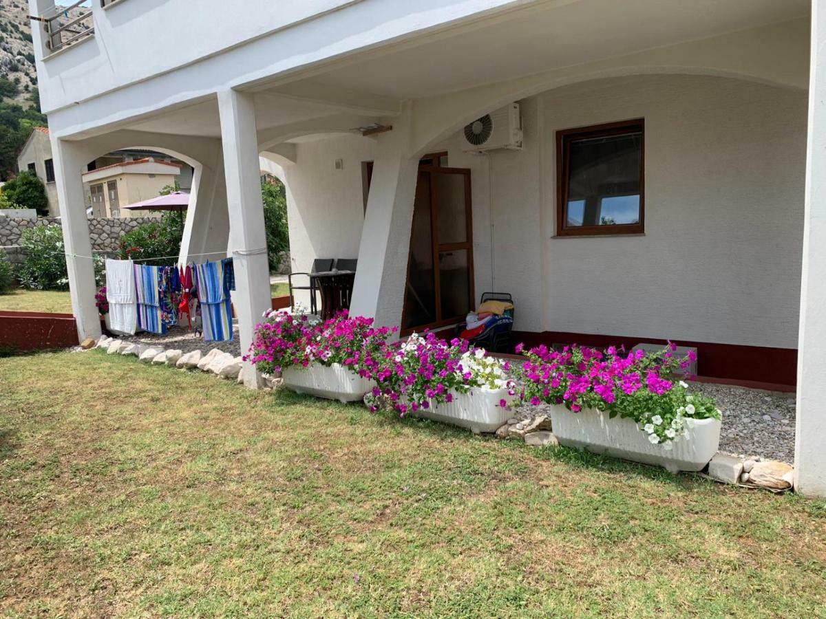 Vila Tesmija Baška Esterno foto