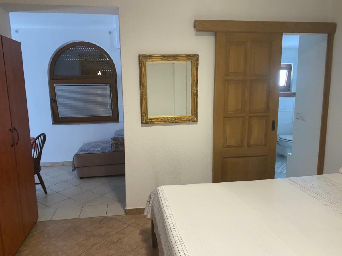 Vila Tesmija Baška Esterno foto