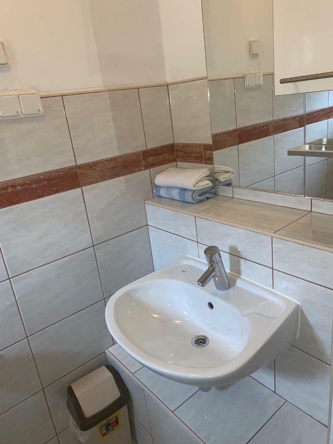 Vila Tesmija Baška Esterno foto