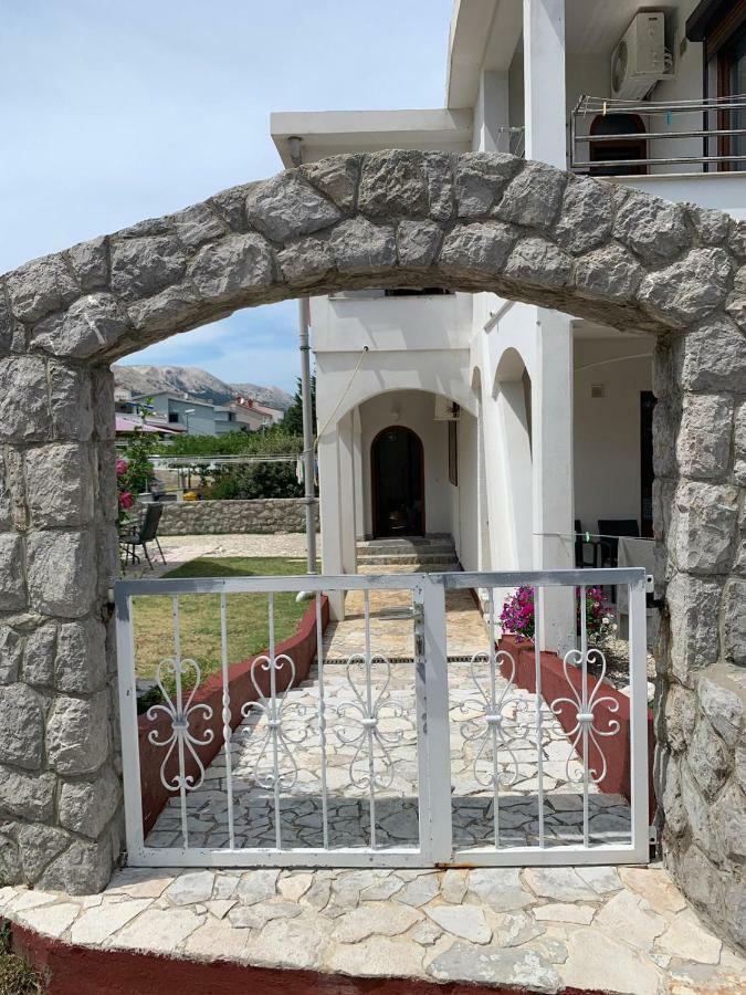 Vila Tesmija Baška Esterno foto