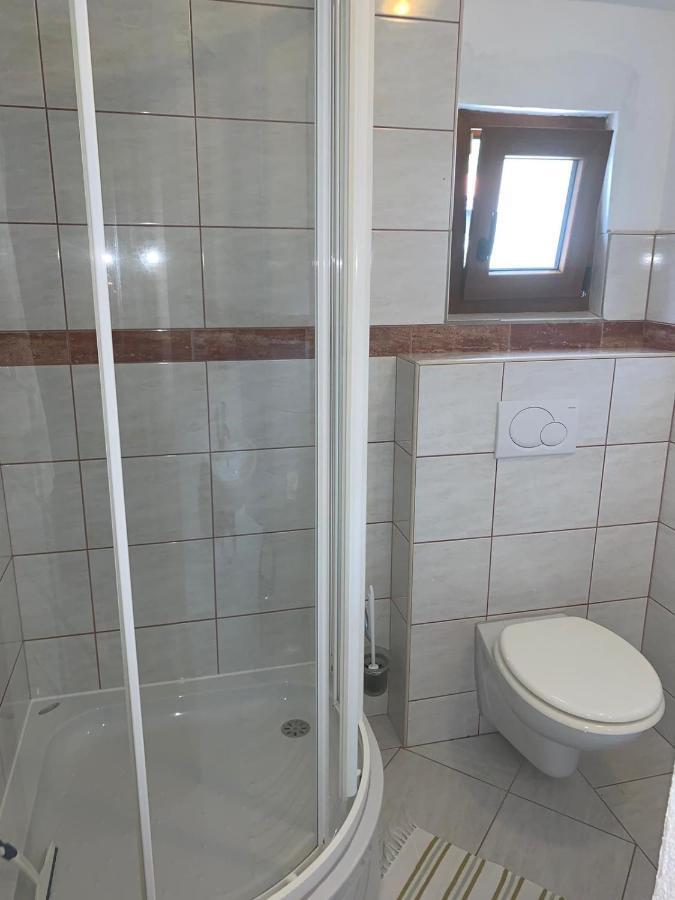 Vila Tesmija Baška Esterno foto