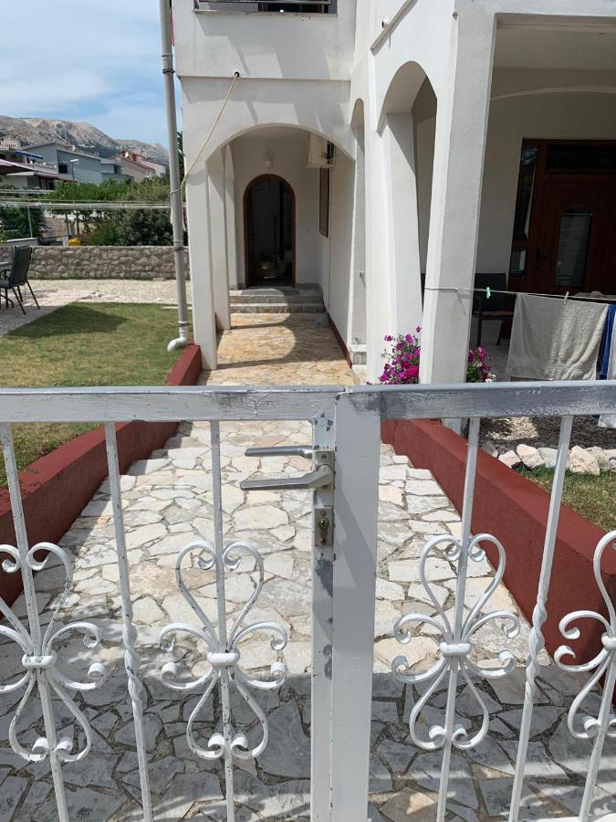 Vila Tesmija Baška Esterno foto